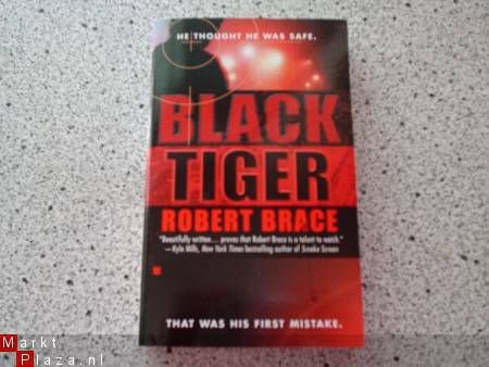 Robert Brace....Black tiger. (nieuw) - nr. 1