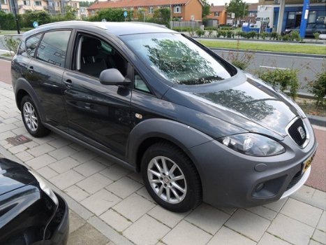 Seat Altea XL - 2.0 TDI Freetrack - Navigatie - Xenon - 1