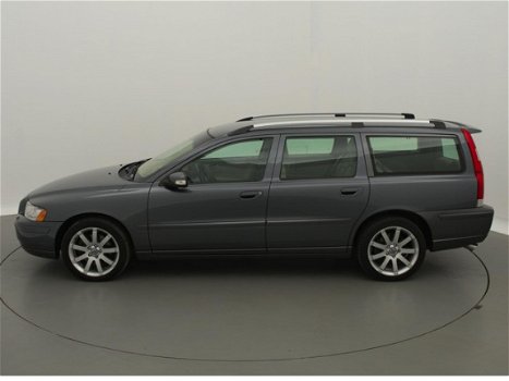 Volvo V70 - 2.0T Edition Sport / airco / navi / xenon / leder / 17 inch lmv / 180 pk - 1