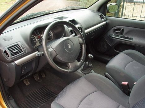 Renault Clio - 1.4 16V Dynamique *NIEUWE APK - 1