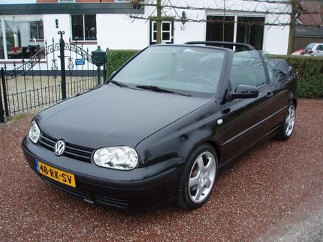 Volkswagen Golf Cabriolet - 1.8 TRENDLINE 16V DOHC UNIEK - 1