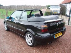 Volkswagen Golf Cabriolet - 1.8 TRENDLINE 16V DOHC UNIEK