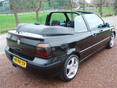 Volkswagen Golf Cabriolet - 1.8 TRENDLINE 16V DOHC UNIEK - 1