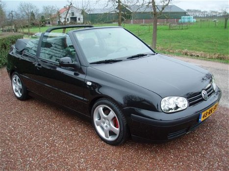 Volkswagen Golf Cabriolet - 1.8 TRENDLINE 16V DOHC UNIEK - 1