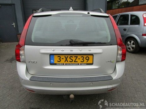 Volvo V50 - 1.6D 80KW SUMMUM LEER NAVI PDC BLISS - 1