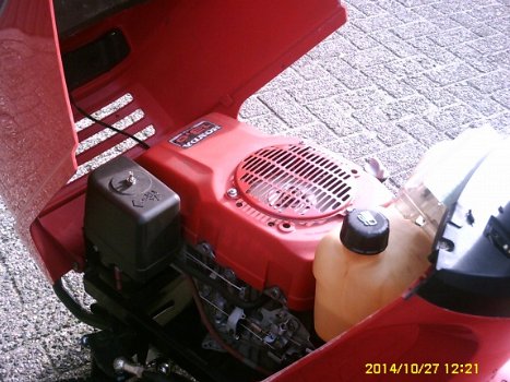 Honda grasmaaier / zitmaaier met opvangbak / Tel: 06-15 11 08 36 - 7