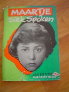 Maartje ziet spoken door Jan de Vries en Margreet Reiss - 1