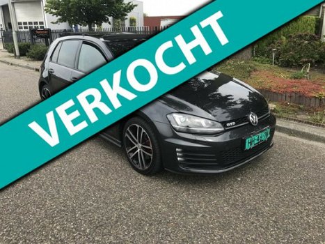 Volkswagen Golf - 2.0 GTD - 1