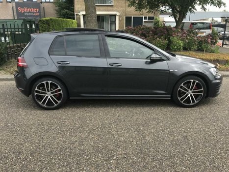 Volkswagen Golf - 2.0 GTD - 1