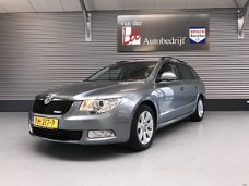 Skoda Superb Combi - 1.6 TDI GREENL AMBITION BUSINESS NAVI PDC V+A ENZ