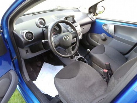 Toyota Aygo - 1.0vvti comfort navigator - 1