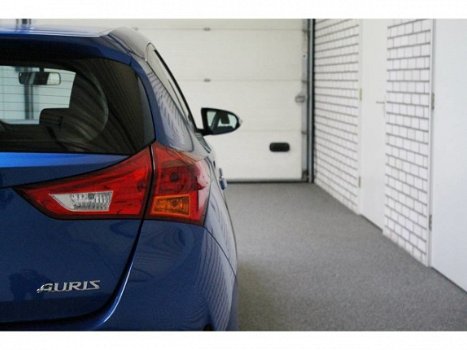 Toyota Auris - 1.3 VVT-i Now 5-Drs - 1