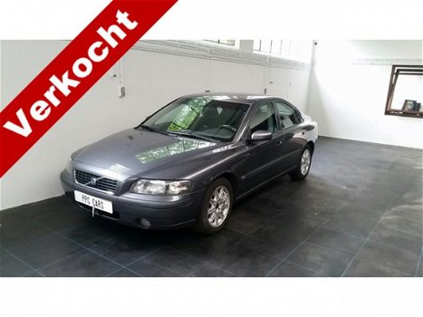 Volvo S60 - 2.4 D5 GEARTRONIC EDITION Nette Automaat dealer onderhouden .Navi - 1