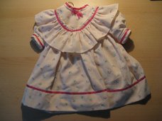 Een vintage poppenkleedje...voor een pop van ca. 50 cm