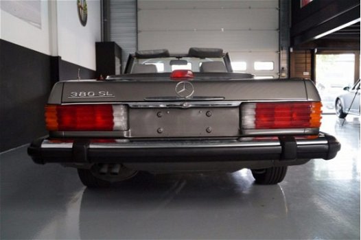 Mercedes-Benz SL-klasse Roadster - 380SL (1982) - 1