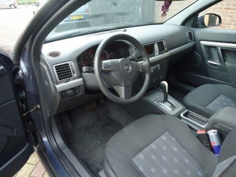 Opel Vectra - 2.2-16V Essentia - 1