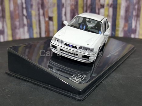 Ford Sierra Cosworth 4x4 1991 wit 1:43 Ixo - 2