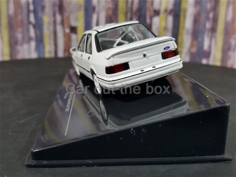 Ford Sierra Cosworth 4x4 1991 wit 1:43 Ixo - 3