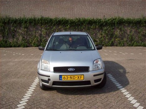 Ford Fusion - 1.4-16V Core - 1