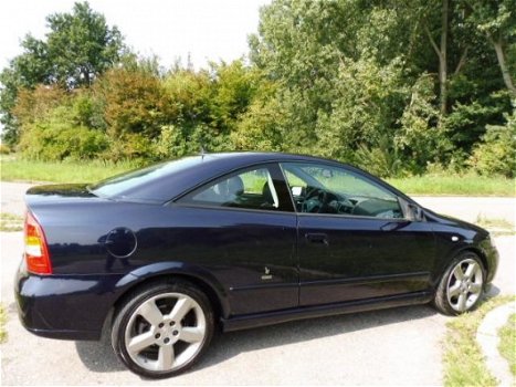 Opel Astra Coupé - 2.0-16V Turbo - 1