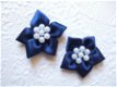 Satijnen bloem met wit parel hart ~ 3 cm ~ Konings blauw - 2 - Thumbnail