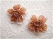 Prachtige organza bloem met kraaltjes ~ 2,5 cm ~ Licht bruin - 1 - Thumbnail