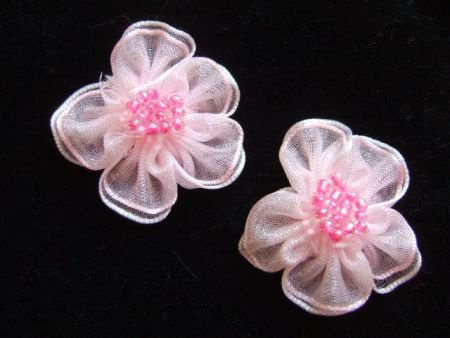 Prachtige organza bloem met kraaltjes ~ 2,5 cm ~ Roze - 1