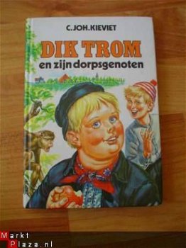 Dik Trom en zijn dorpsgenoten door C. Joh. Kieviet - 1