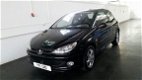 Peugeot 206 - 1.6-16V GENTRY PREMIUM Leer, weinig echte KM NAP, Clima, 5DRS, APK , DEALER - 1 - Thumbnail