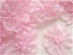 Lieve kanten rozet ~ 4 cm ~ Licht roze - 2 - Thumbnail