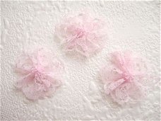 Lieve kanten rozet ~ 3 cm ~ Licht roze