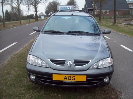 Renault Mégane Break - 1.4-16V RN - 1