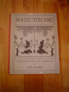 In kleuterland door Mia Bake