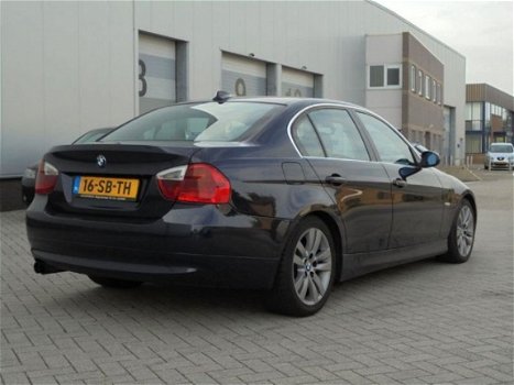 BMW 3-serie - 330d dynamic executive aut - 1
