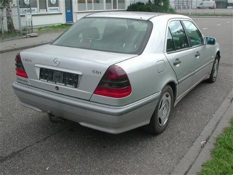 Mercedes-Benz C-klasse - 200 CDI - 1