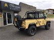 Land Rover Defender - 90 90 pick up grijskenteken van 10675 nu voor 9750 - 1 - Thumbnail