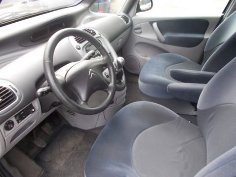 Citroën Xsara Picasso - 1.6I DIFFÉRENCE ( LPG G3 ONDERBOUW ) - 1