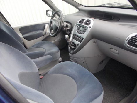 Citroën Xsara Picasso - 1.6I DIFFÉRENCE ( LPG G3 ONDERBOUW ) - 1