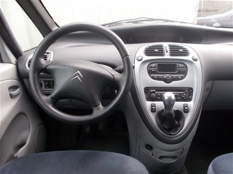 Citroën Xsara Picasso - 1.6I DIFFÉRENCE ( LPG G3 ONDERBOUW ) - 1