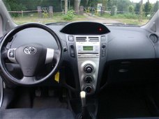 Toyota Yaris - 1.3 16v VVT-i Bj 2006+Airco+APK+5DRS+NAP