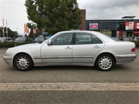 Mercedes-Benz E-klasse - 240 Elegance Aut, Youngtimer, Org NL - 1