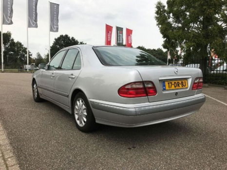 Mercedes-Benz E-klasse - 240 Elegance Aut, Youngtimer, Org NL - 1