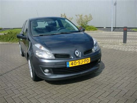 Renault Clio - 1.4-16V Team Spirit - 1