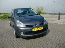 Renault Clio - 1.4-16V Team Spirit