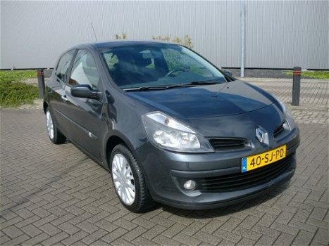 Renault Clio - 1.4-16V Team Spirit - 1