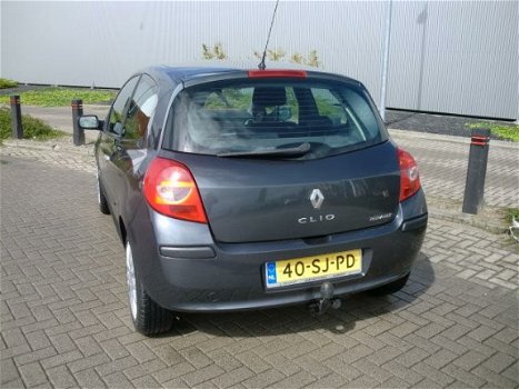 Renault Clio - 1.4-16V Team Spirit - 1