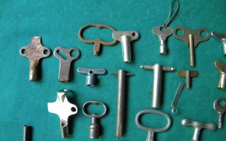 Nieuwe , oude en antieke sleutels en krukken no 5. - 2