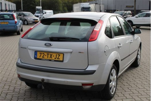 Ford Focus - 1.6 TDCI TREND euro 4 airco, cruise control, elektrische ramen, trekhaak, 4 nieuwe band - 1