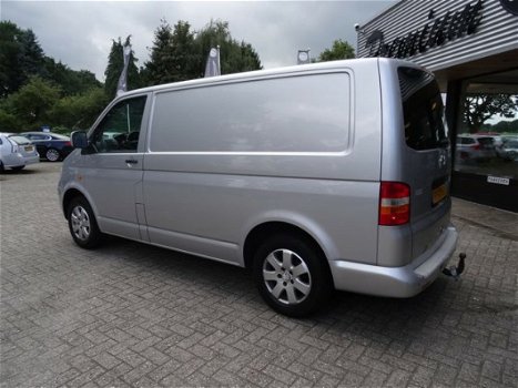 Volkswagen Transporter - 2.5 TDI 300 TRENDLINE Airco, Trekh.PDC, LMV, Silver Edition, BTW Financial - 1