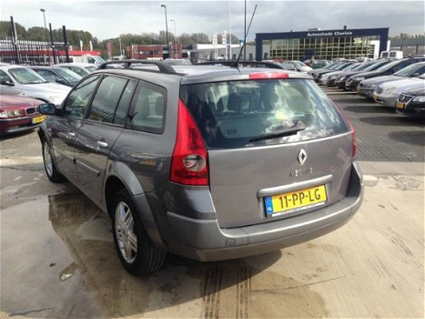 Renault Mégane Grand Tour - Megane 2.0-16V Authentique - 1